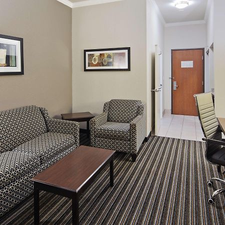 Best Western Plus Austin Airport Inn & Suites Экстерьер фото