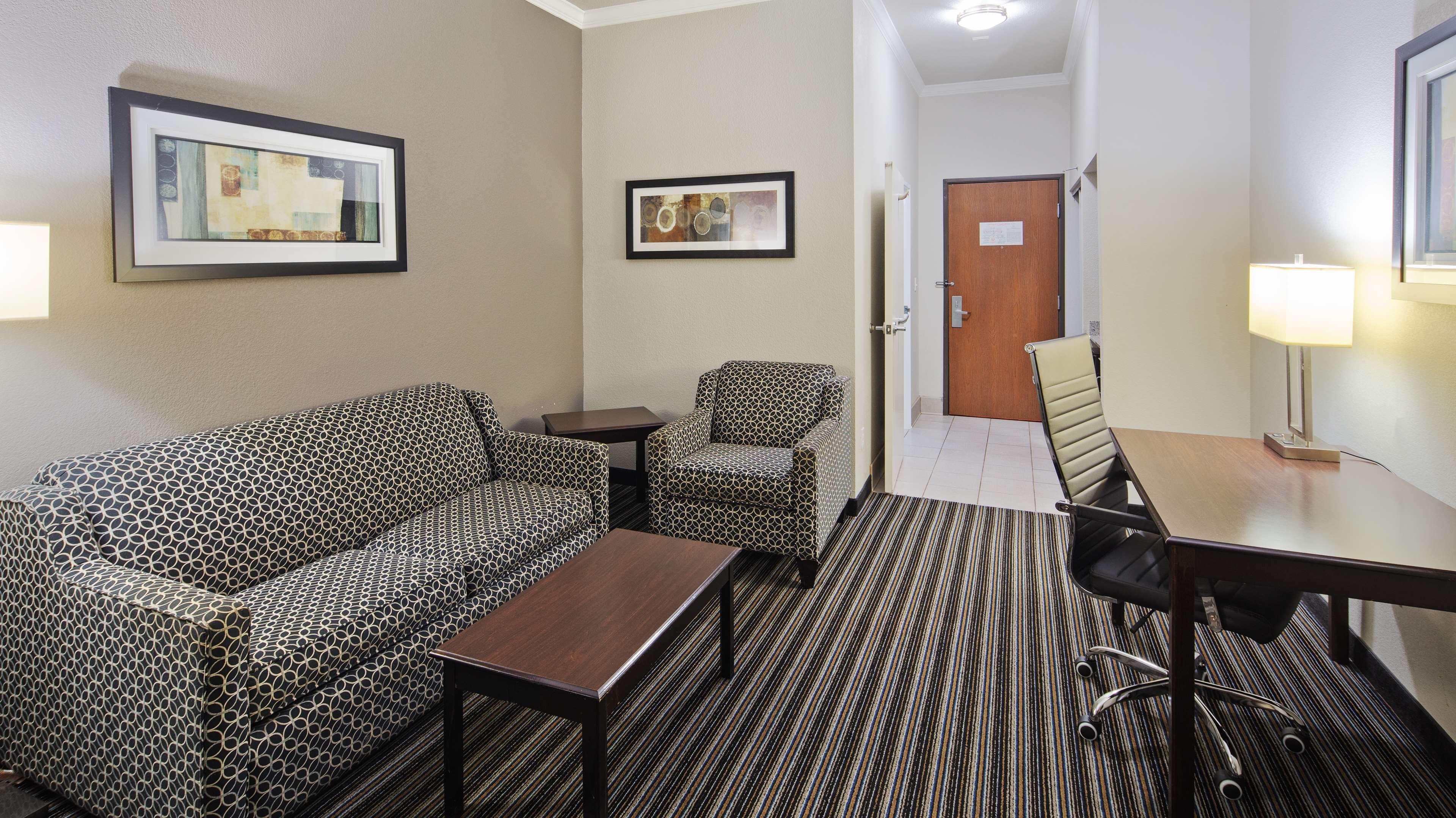 Best Western Plus Austin Airport Inn & Suites Экстерьер фото